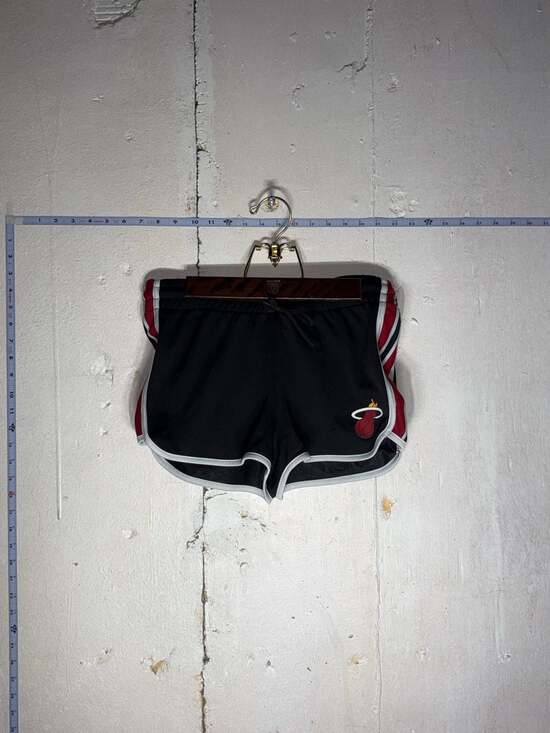 Ultra Game NBA Miami Heat Women's Terry Cloth Lounge Shorts Black Size L - Picture 3 of 6